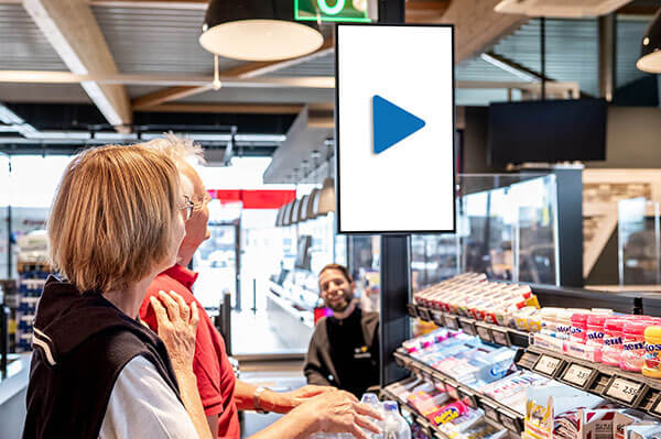 Blue4Media Displays mit Kassierer